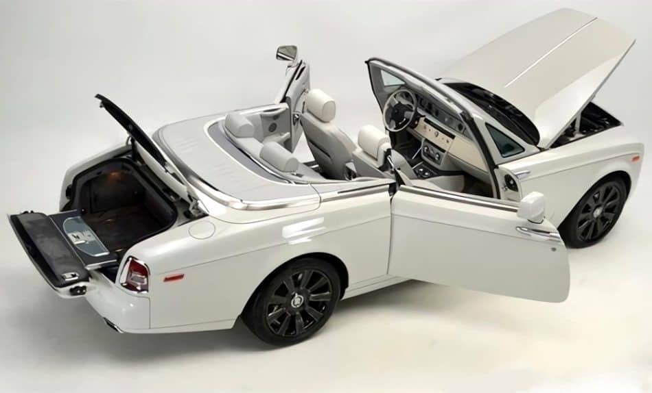 2017 Rolls-Royce Phantom Drophead Coupe - $600,000